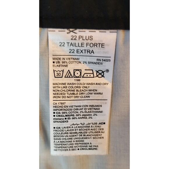 NWT Old Navy Everyday Women Plus Size 22W Black Bermuda Shorts Lightweight - Picture 4 of 11